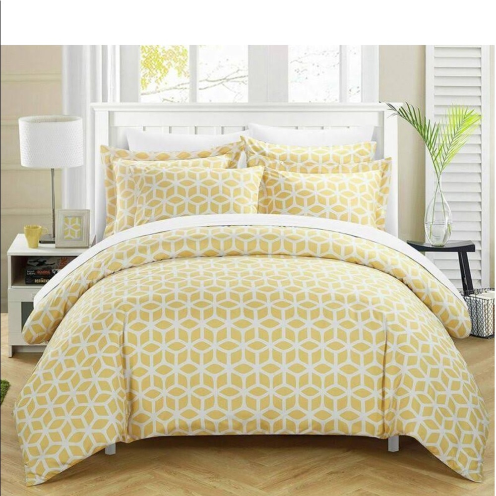 Chic Home Elizabeth 3Piece Reversible Duvet setNEW